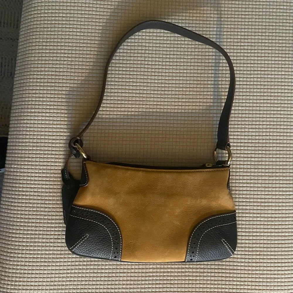 Dooney & Bourke stylish two